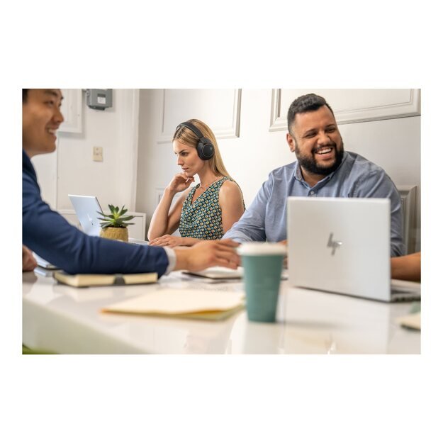 HP Poly Voyager Surround 80 UC USB-C Headset +USB-C/A Adapter