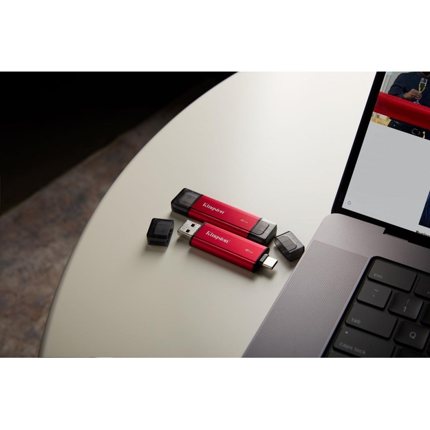 External SSD|KINGSTON|2TB|3D NAND|Write speed 950 MBytes/sec|Read speed 1050 MBytes/sec|SPSD/2TB