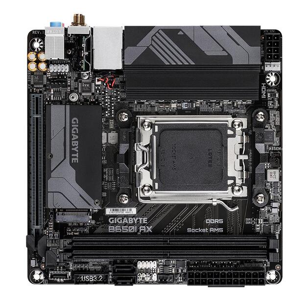 GIGABYTE B650I AX 3