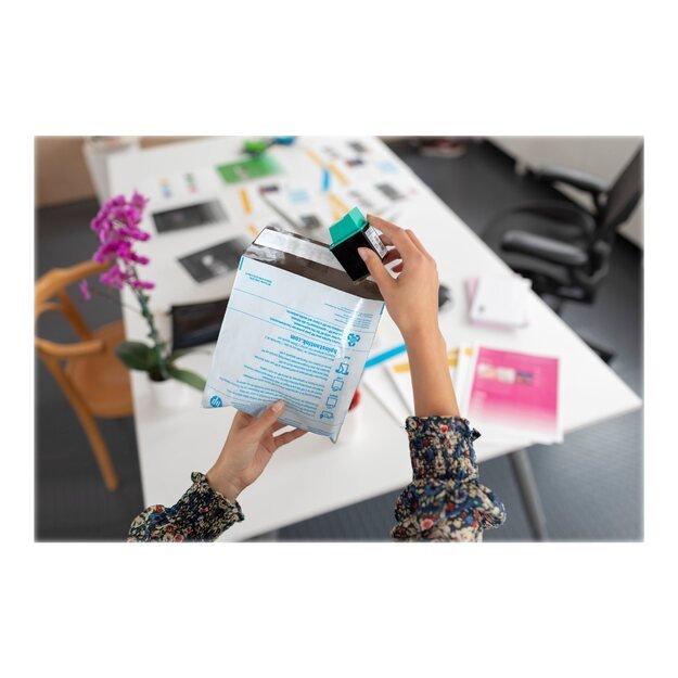 HP 304 Tri-color Ink Cartridge 11